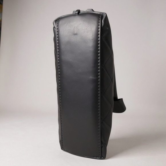 NWT Leather Cow print Wrangler Black and White Women's Bag or cross body - Picture 6 of 10